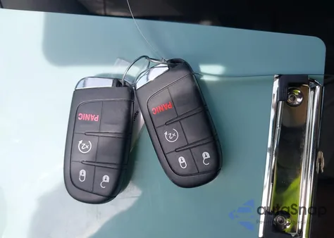 2016 Fiat 500X Trekking Plus z USA, uszkodzony, nr VIN ZFBCFYET4GP378064